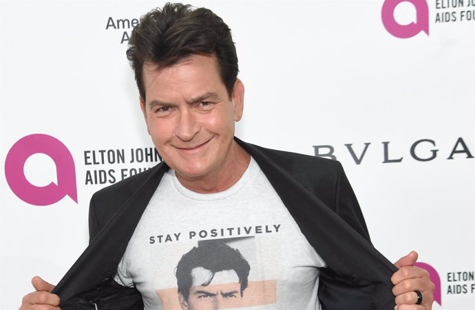  Charlie Sheen Attends The 24Th Annual E
