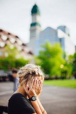 Mujer triste, ansiedad, apatía