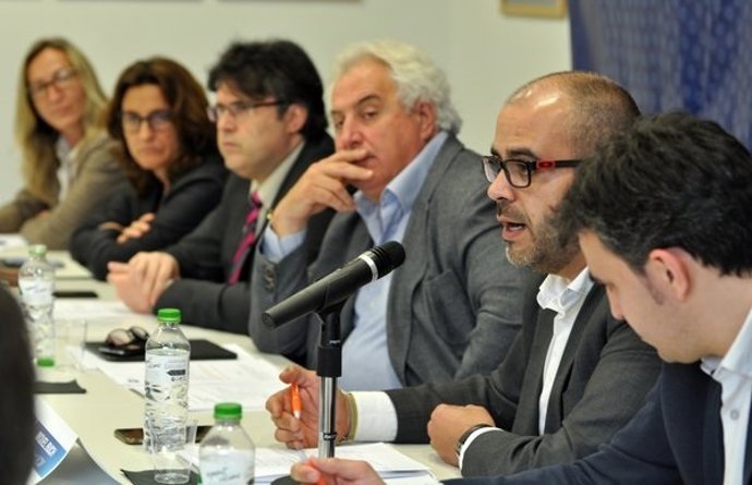 Miquel Buch, Mercè Conesa y otros dirigentes de la ACM