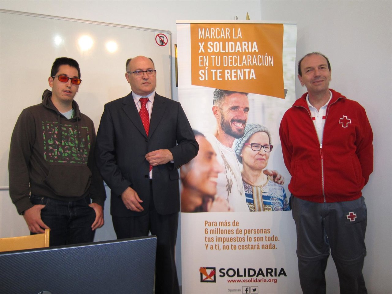 Polentino (centro), Iván (izda) y Eduardo, en la presentación de la campaña. 