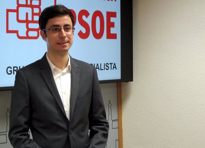  El Socialista José Luis Mateos En El Ayuntamiento De Salamanca.
