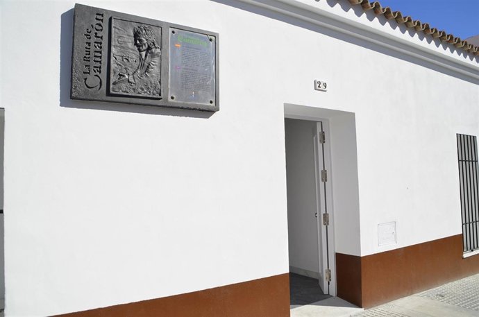 Fachada de la Casa Natal de Camarón de la Isla