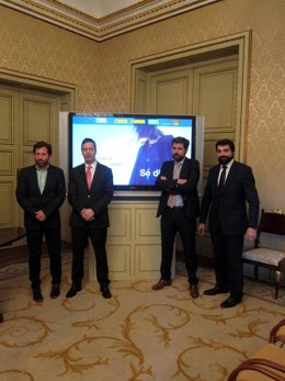 Representantes de Ayuntamiento de Salamanca, EOI y Orange España.