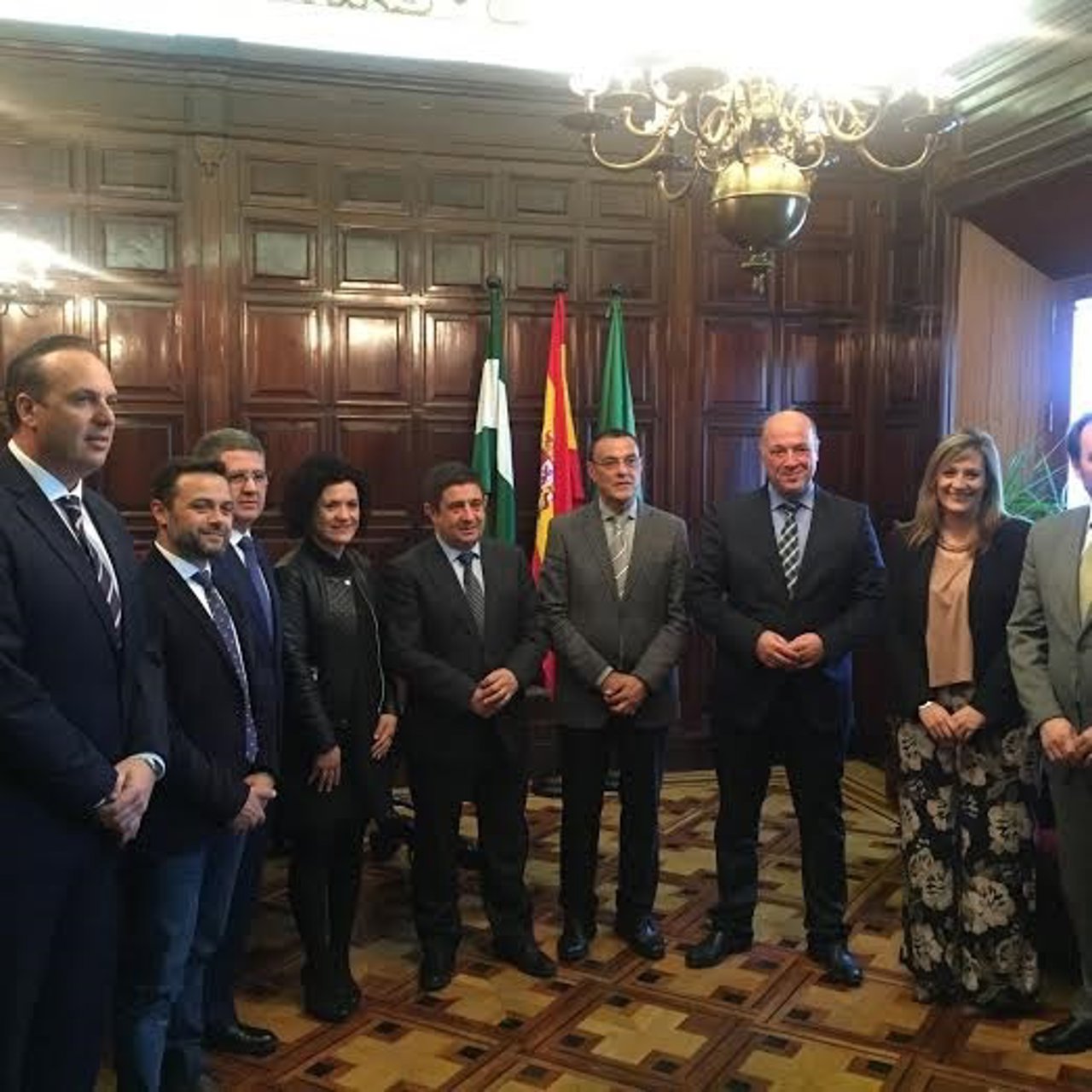 Antonio Ruiz (dcha.) durante la reunión mantenida