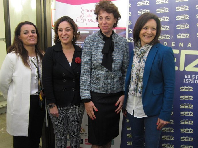 Ambrosio y Crespín en foro de liderazgo femenino con representantes de empresas