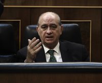 Interior niega en el Congreso estar filtrando información sobre la financiación de Podemos