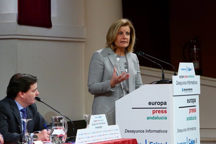La ministra Fátima Báñez, en los Desayunos de Europa Press Andalucía