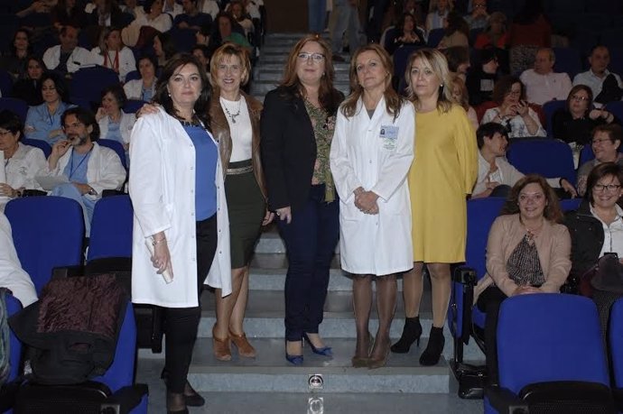 Luna (centro) presenta de la nueva Estrategia de Cuidados de Andalucía