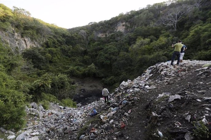 Basurero donde habrían sido quemados normalistas de Ayotzinapa