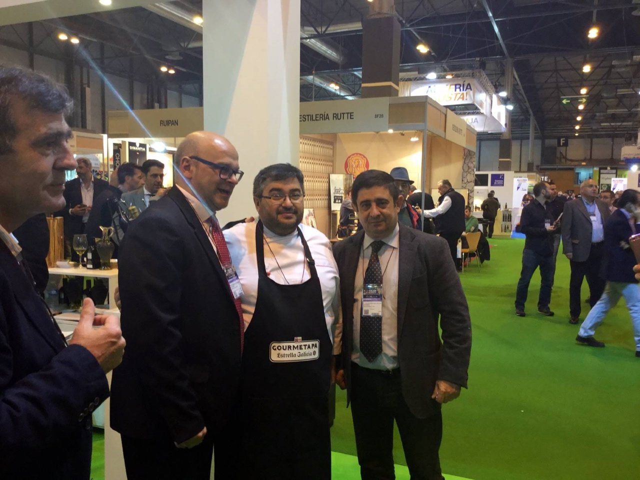 Francisco Reyes y Manuel Fernández con José María Melero