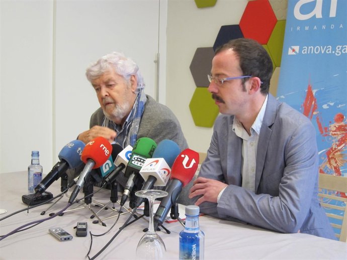 Rueda de prensa del portavoz nacional de Anova, Xosé Manuel Beiras