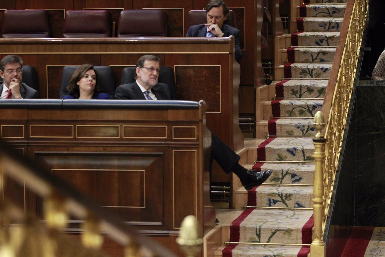 Rajoy y Santamaría en el pleno del Congreso