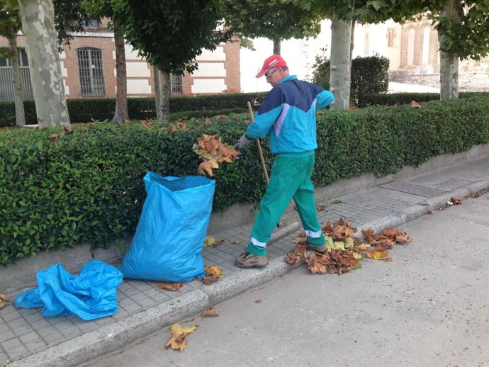 Trabajador contratado en Samboal (Segovia)