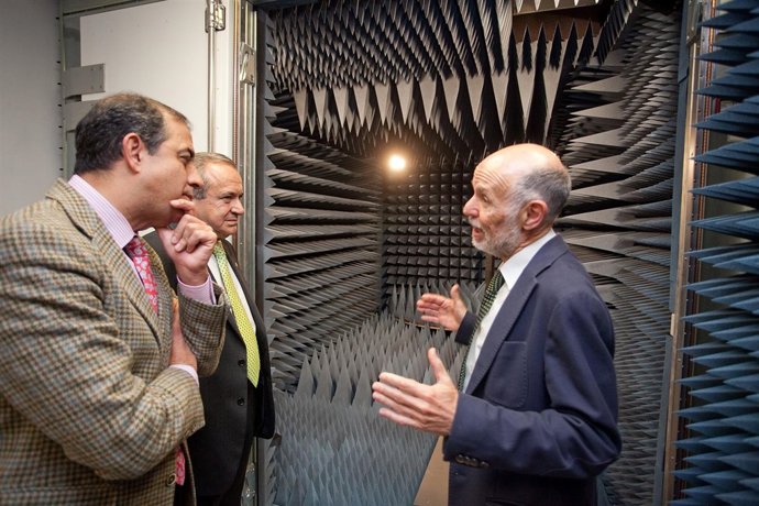 Rector de la US, el presidente del CSIC y el director del IMSE