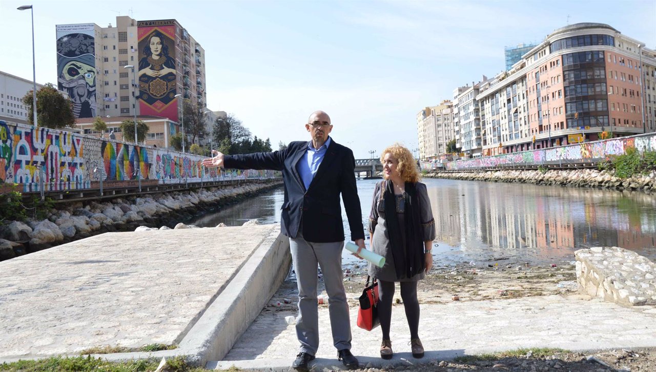Eduardo Zorrilla y Remedios Ramos, Málaga para la Gente, en cauce Guadalmedina