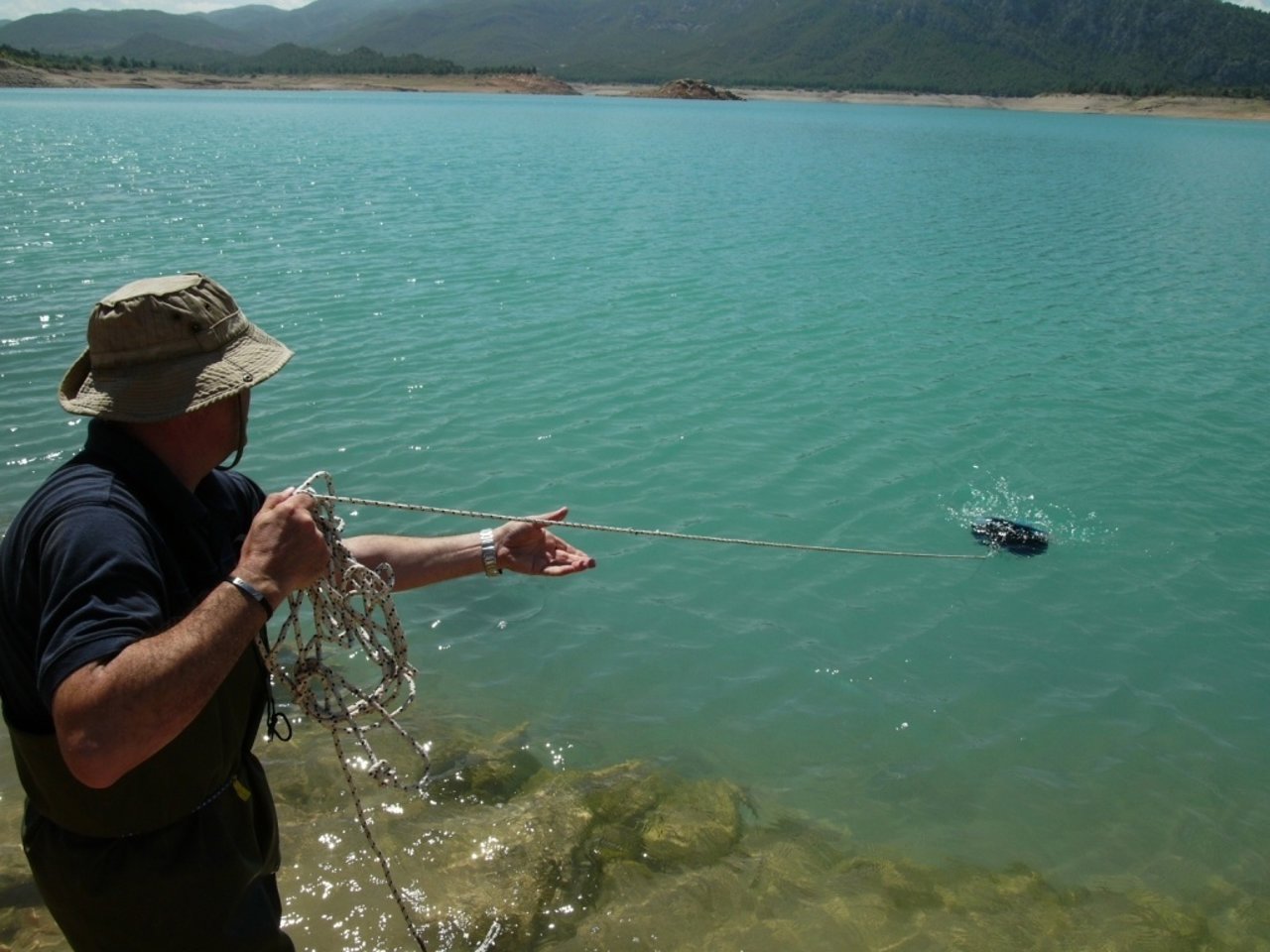 Muestreo De Seguimiento Del Mejillón Cebra En Calanda (Teruel)