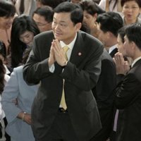 Thaksin dice que si los políticos no aman al pueblo, "la democracia morirá" en Tailandia