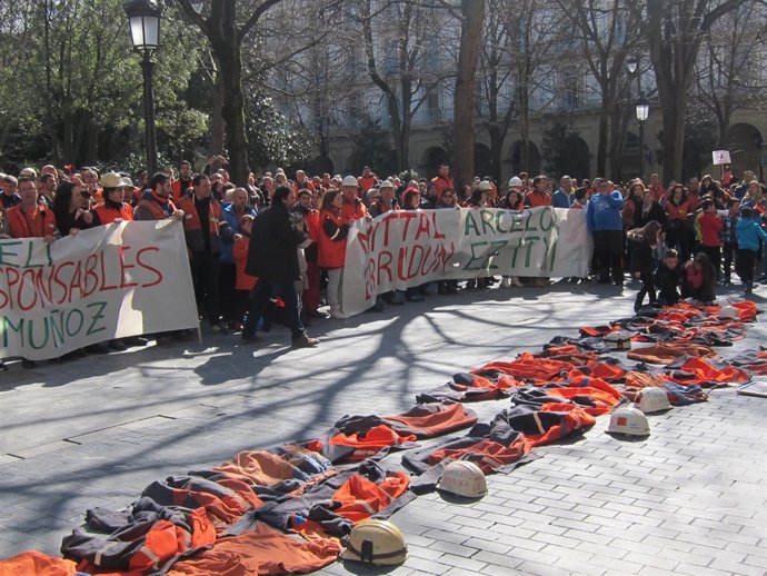 Concentración de trabajadores de Arcelor Zumarraga.