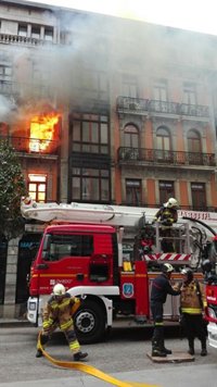De Lorenzo considera una "gran desgracia" la muerte del bombero en Oviedo