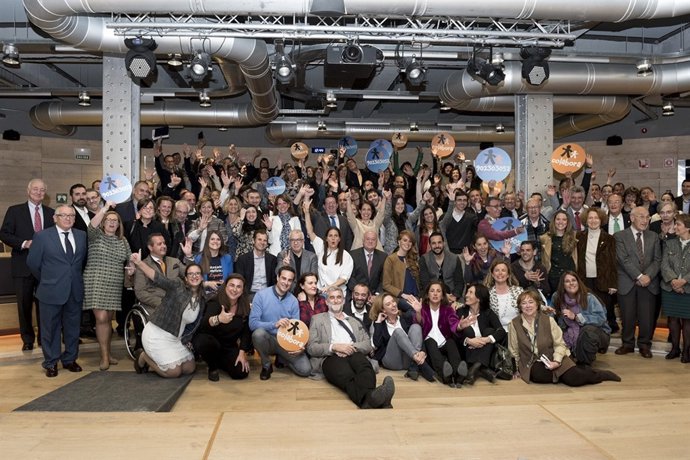 Entrega de recaudación de la Gala Inocente, Inocente 2015 a ONG