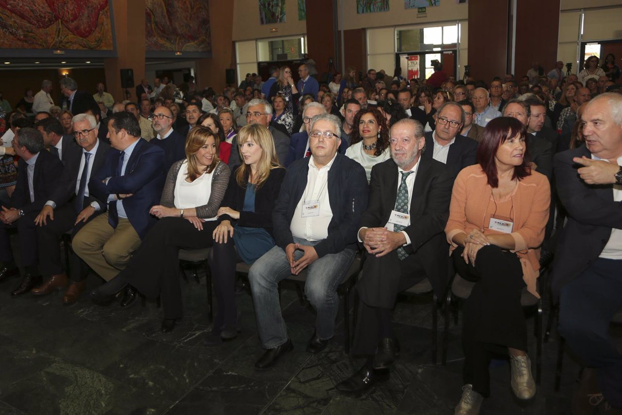 Díaz y Castrilla, en el centro de los dirigentes en el Congreso de UGT-A