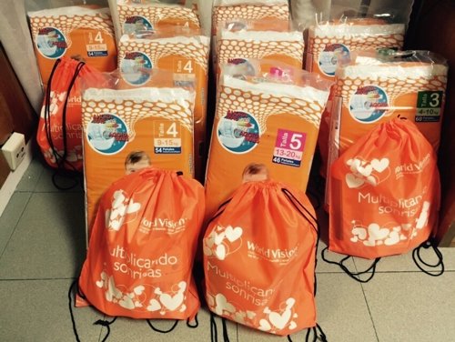 World Vision entrega kits de higiene y limpieza