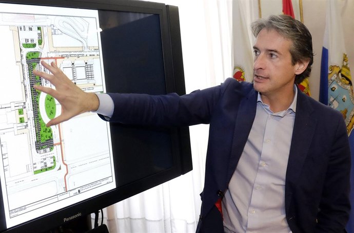 El alcalde presenta el proyecto de ordenación de las estaciones