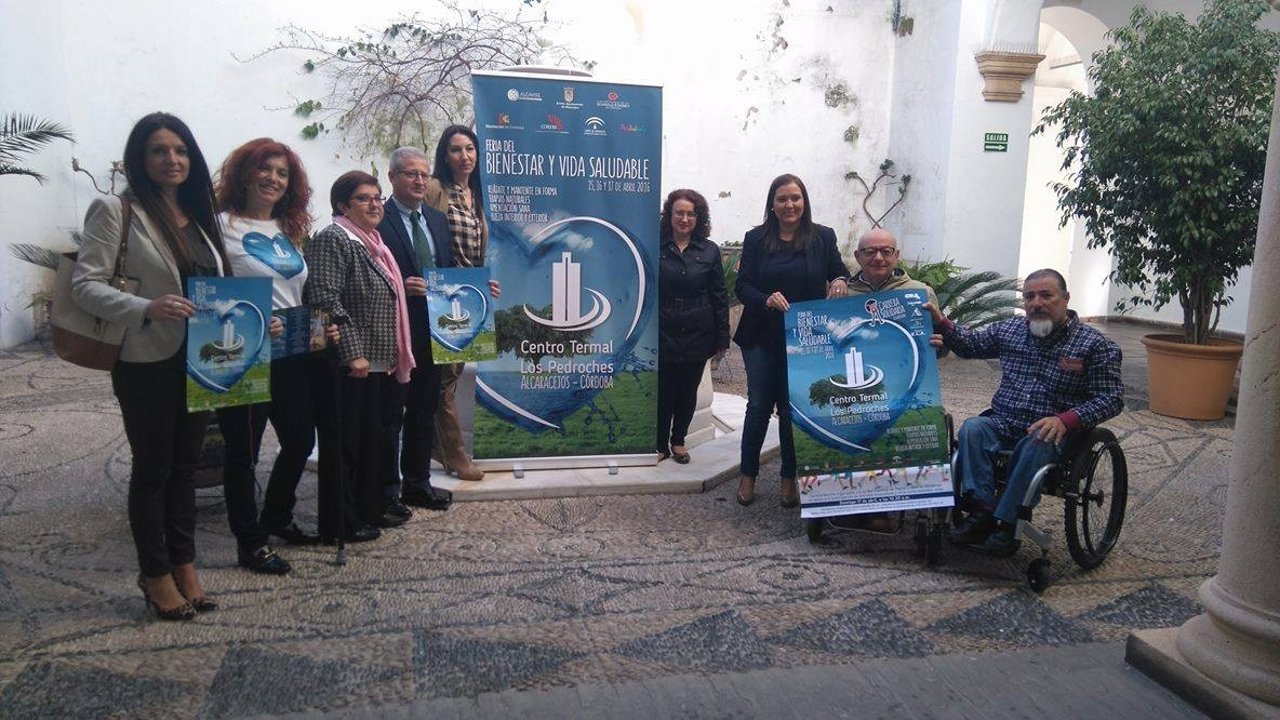 Carrillo (dcha.) durante la presentación del evento