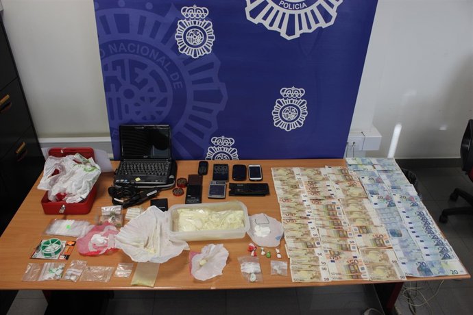 Drogas y otros efectos ocupados por la Policía Nacional. 