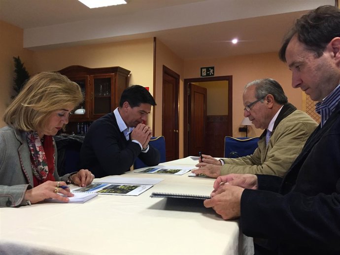 Reunión en el Pica.