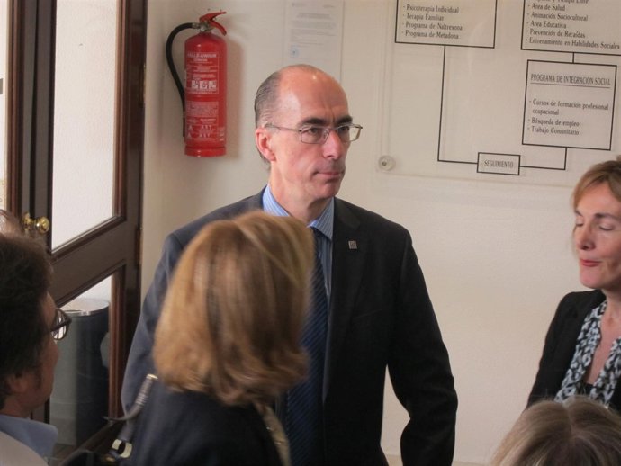 El conselleiro de Sanidade, Jesús Vázquez Almuíña,  en Vigo