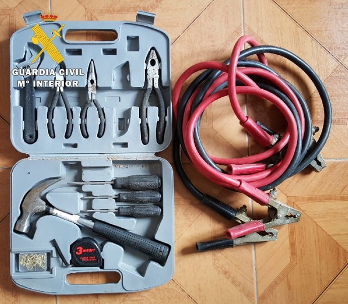 Herramienta recuperada por la Guardia Civil. 