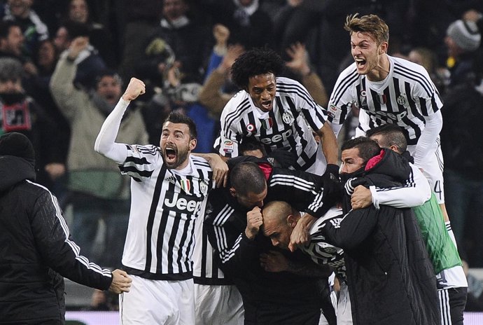 Simone Zaza celebra un gol con la Juventus