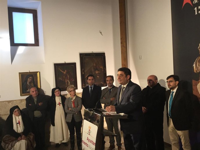 Inauguración de la exposición de las Trinitarias en Alcalá la Real