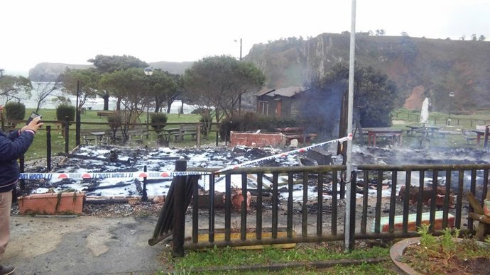 Bar calcinado en Gozón