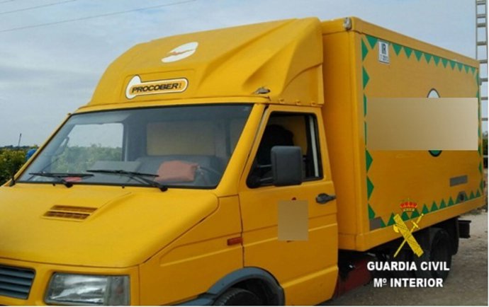 Camión empleado en la comisión del delito