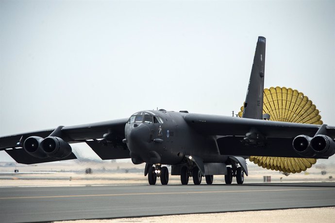 Bombardero B-52 estadounidense en Qatar