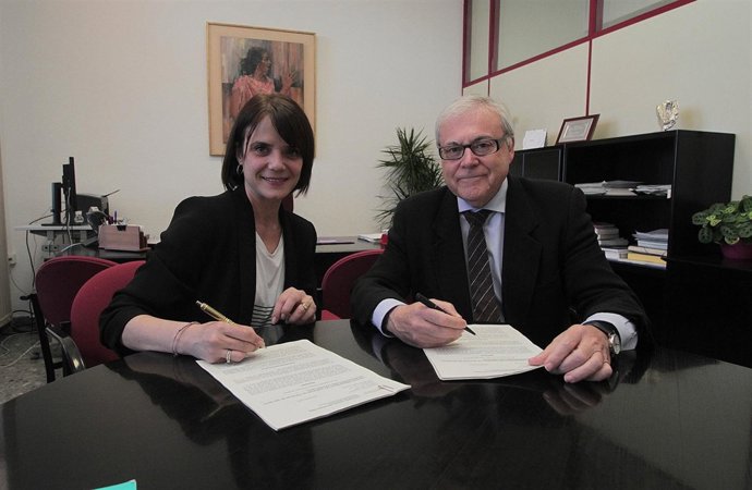 Firma de contrato para 198 chalecos antibalas para Policía Local de Córdoba