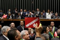 La primera discusión de la Cámara termina con el apoyo al 'impeachment' contra Rousseff