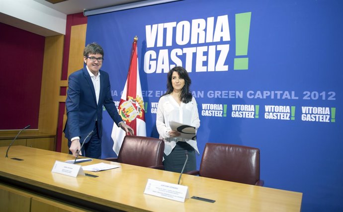 Vitoria acoge la primera etapa de la exposición itinerante 'Plaza de la memoria