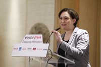 Colau defiende su política de nombramientos y dice que ahora se hacen más concursos