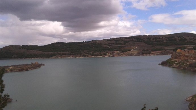 Uno de los embalses