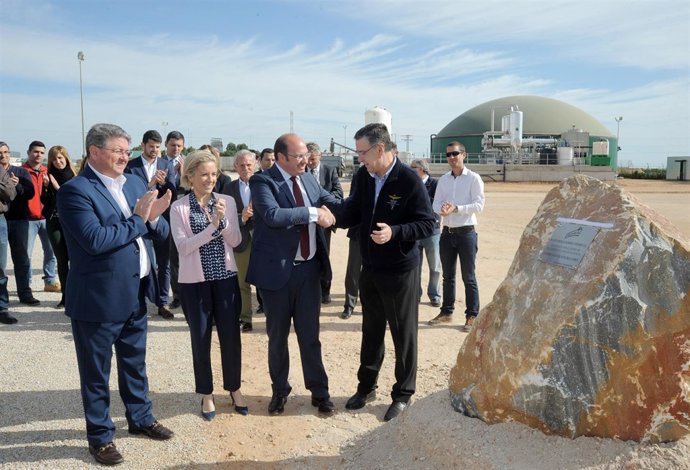 El presidente inaugura planta de biogás de la empresa Kernel Export