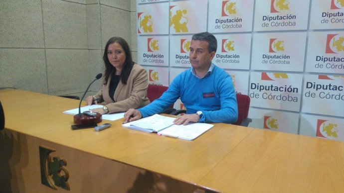 Carrillo y Sánchez exponen los planes que serán sometidos a Pleno