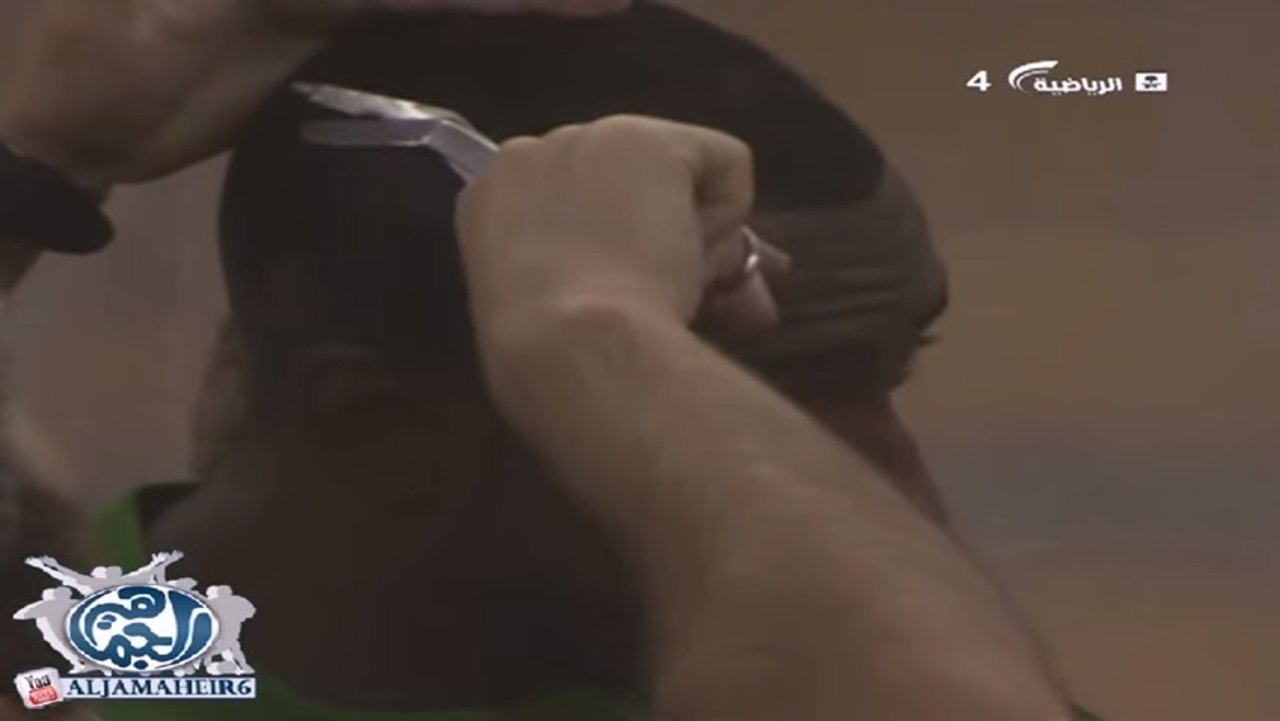 Futbolista saudí obligado a cortarse el pelo por peinado "anti islámico"