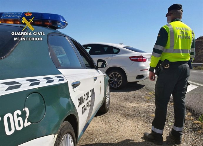 Imagen de una patrulla de la Guardia Civil
