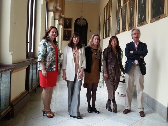 Gemma del Corral presenta homenaje a Pio Caro Baroja con sus hijos