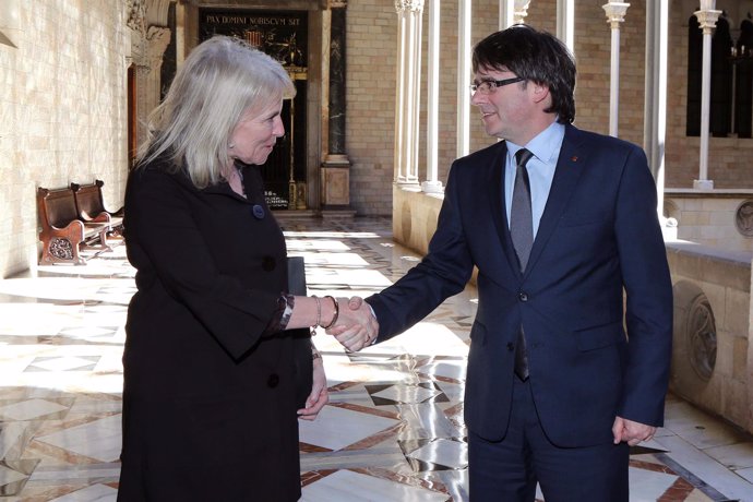 Carles Puigdemont se reúne con la embajadora de Australia, Virginia Greville