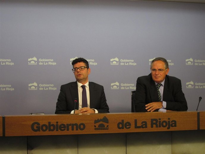 Domínguez  Rojas, en la rueda de prensa