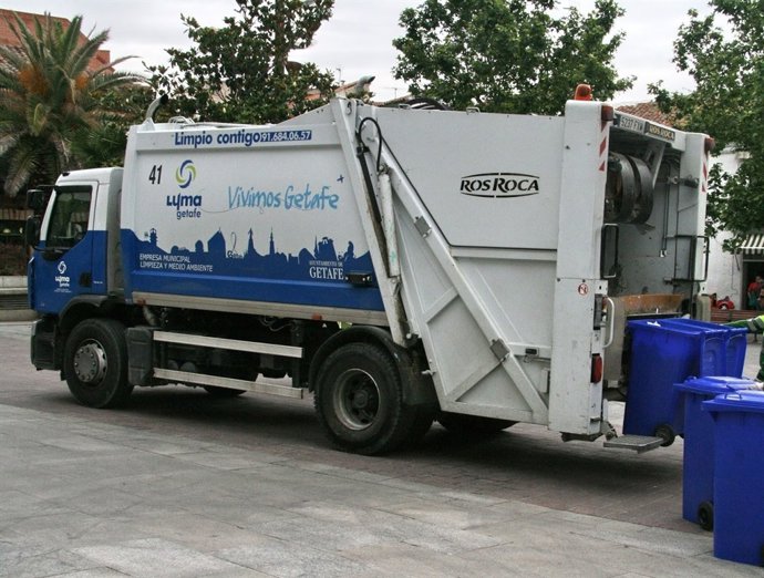 Camión de recogida de residuos en Getafe